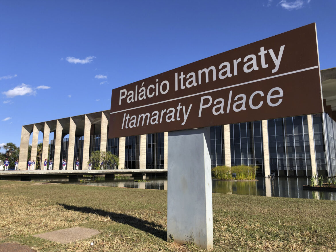 Brazilian have face difficulties shipping products to Venezuela and Itamaraty investigating