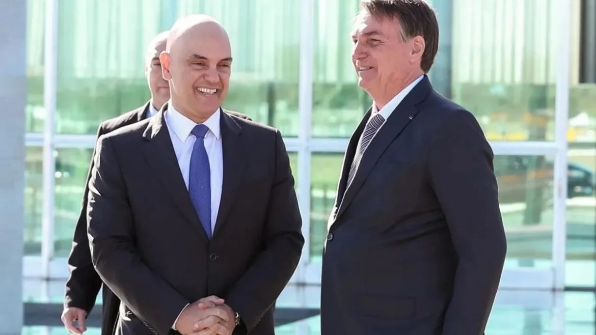 Moraes Says Bolsonaro Failed to Comply with Order, But Denies Arrest and Claims There’s No Ban on Interview